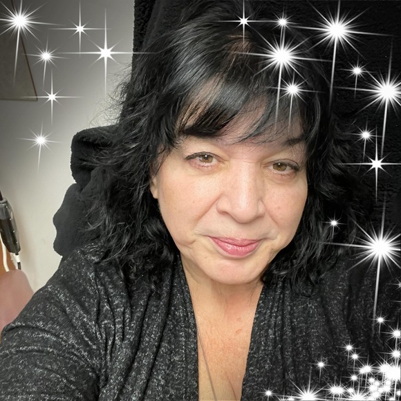 Meet your Posher, Tina - Picture 1 of 1